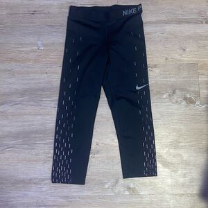 NIKE barley worn Capri pants!